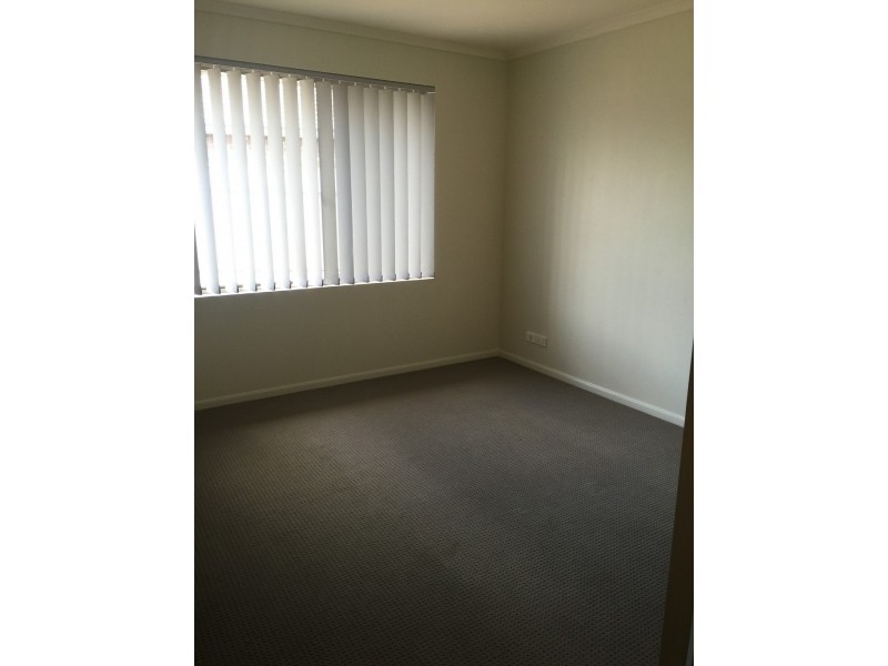 8 Heysen Crt, Blakeview SA 5114