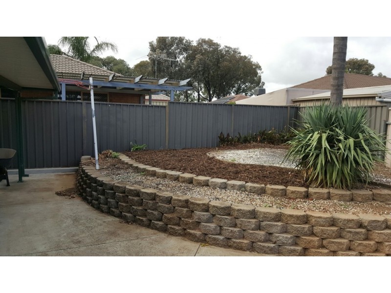 8 Heysen Crt, Blakeview SA 5114