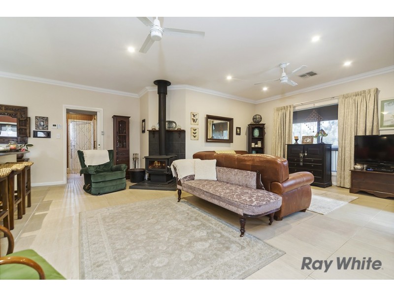 98 Lyndoch Road, Gawler East SA 5118