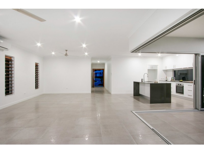 8 Elderberry Avenue, Bentley Park QLD 4869