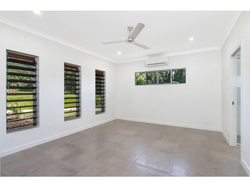 8 Elderberry Avenue, Bentley Park QLD 4869