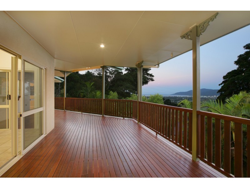 9 Oceanview Place, Mooroobool QLD 4870