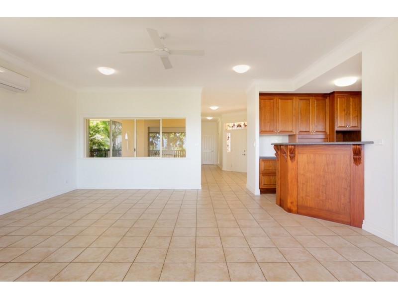 9 Oceanview Place, Mooroobool QLD 4870