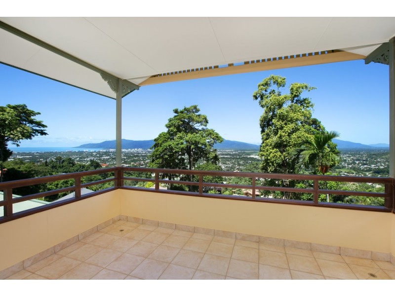 9 Oceanview Place, Mooroobool QLD 4870