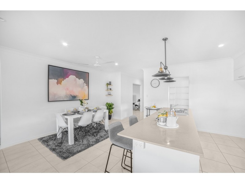 3 Halifax Drive, Redlynch QLD 4870