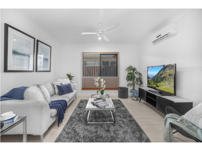 3 Halifax Drive, Redlynch QLD 4870