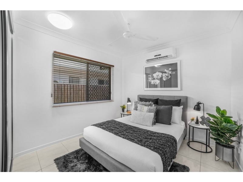 3 Halifax Drive, Redlynch QLD 4870