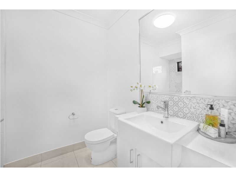 3 Halifax Drive, Redlynch QLD 4870