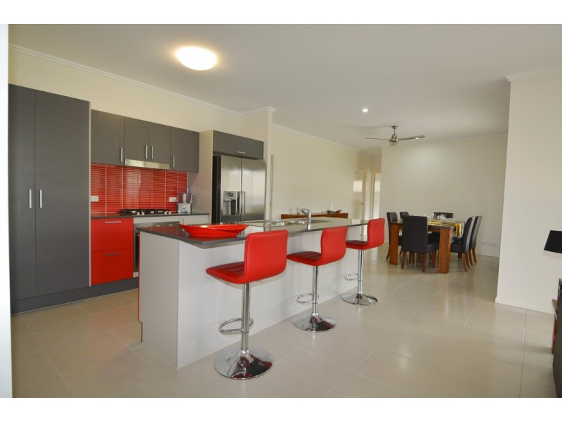 9 Tati Close, Bentley Park QLD 4869