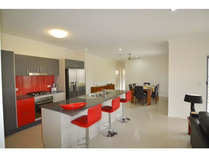 9 Tati Close, Bentley Park QLD 4869