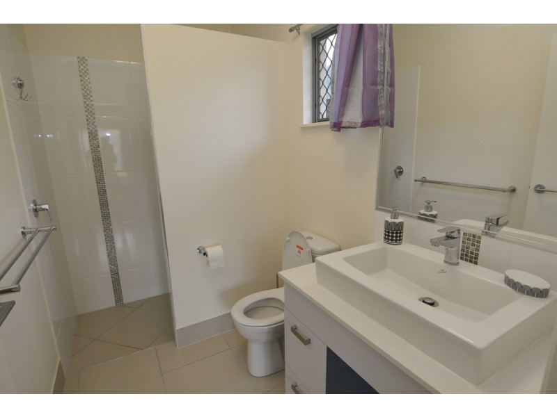 9 Tati Close, Bentley Park QLD 4869