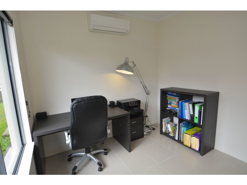 9 Tati Close, Bentley Park QLD 4869