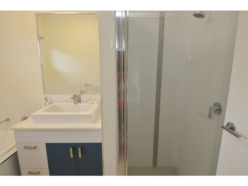 9 Tati Close, Bentley Park QLD 4869