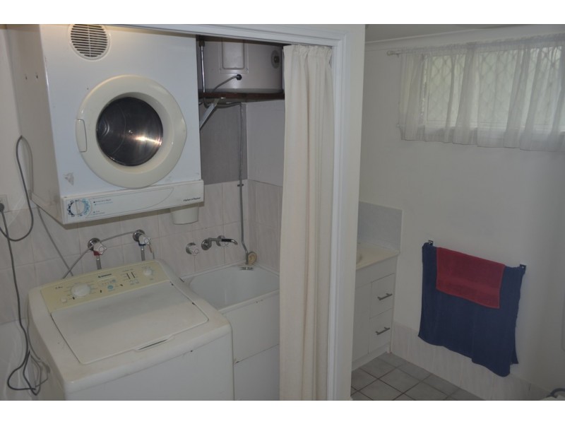 2/13 Givens Street, Westcourt QLD 4870