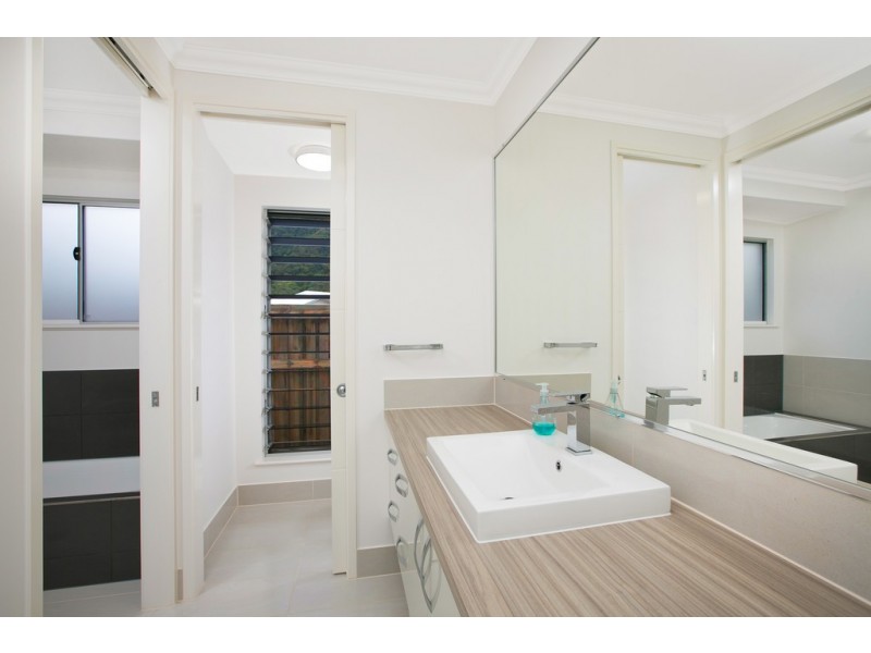 4 Elderberry Avenue, Bentley Park QLD 4869