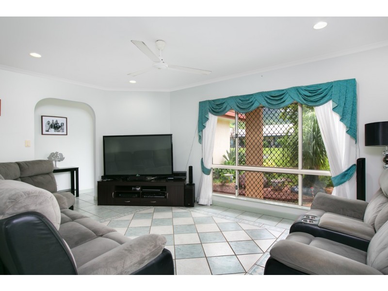 169 McFarlane Drive, Kanimbla QLD 4870