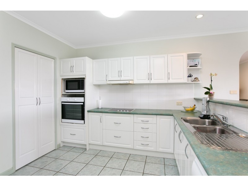 169 McFarlane Drive, Kanimbla QLD 4870
