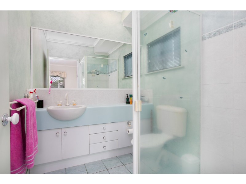 169 McFarlane Drive, Kanimbla QLD 4870