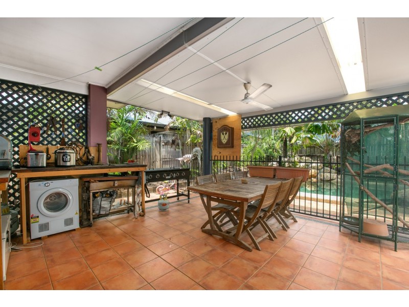 8 Burranong Street, Kewarra Beach QLD 4879