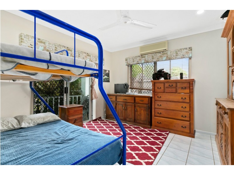 8 Burranong Street, Kewarra Beach QLD 4879