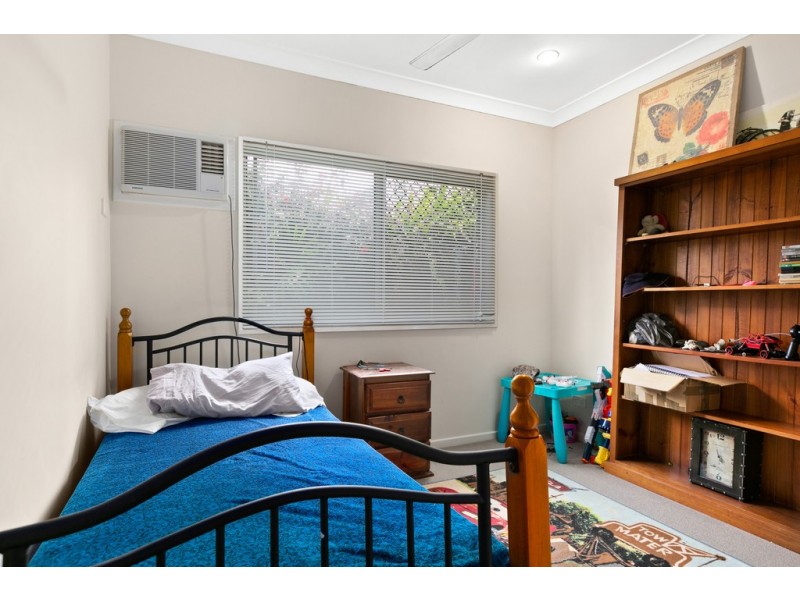 8 Burranong Street, Kewarra Beach QLD 4879