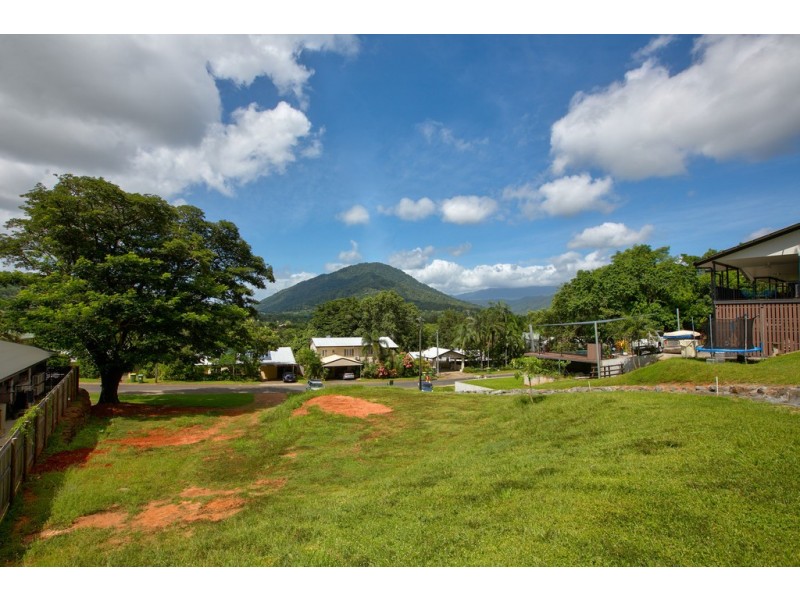 47 Barclay Road, Brinsmead QLD 4870