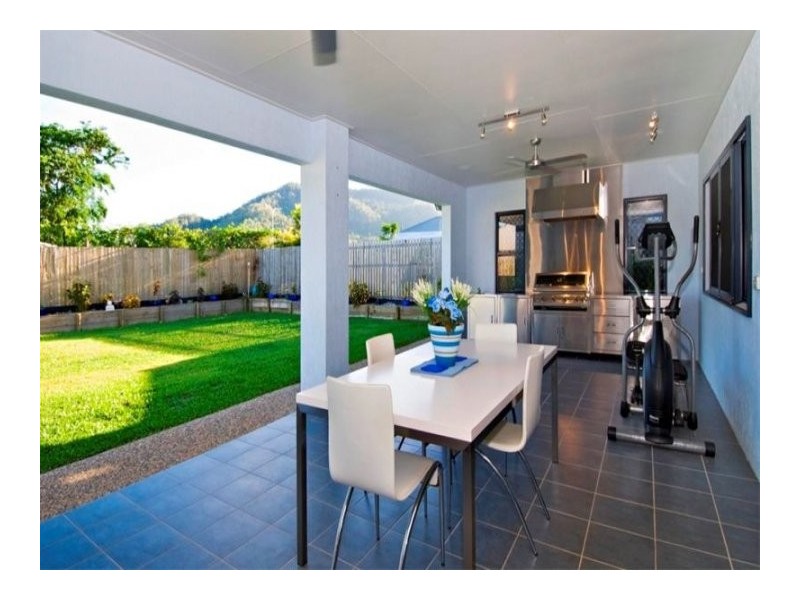 2 Lennox Street, Edmonton QLD 4869