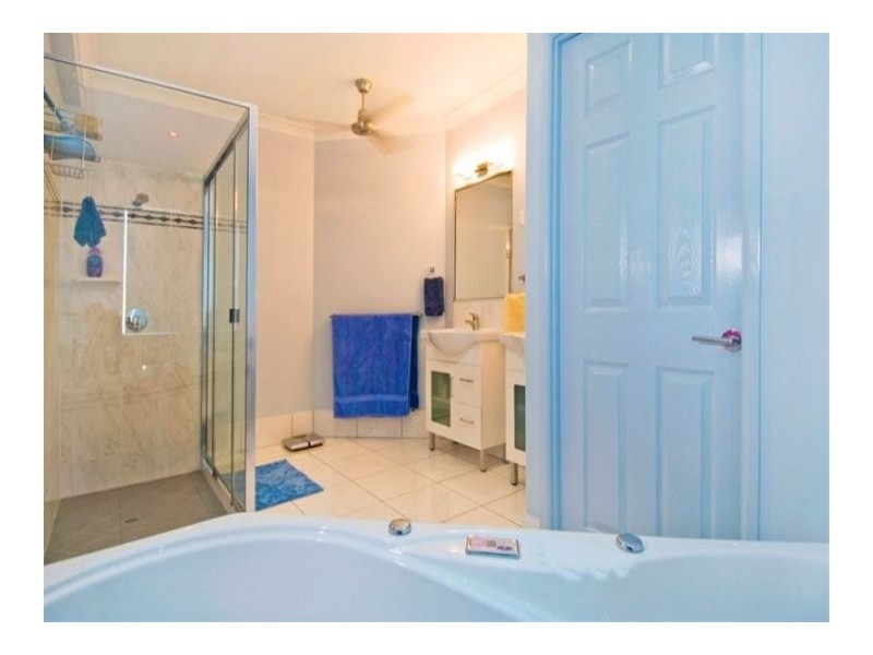 2 Lennox Street, Edmonton QLD 4869