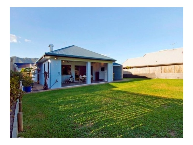 2 Lennox Street, Edmonton QLD 4869