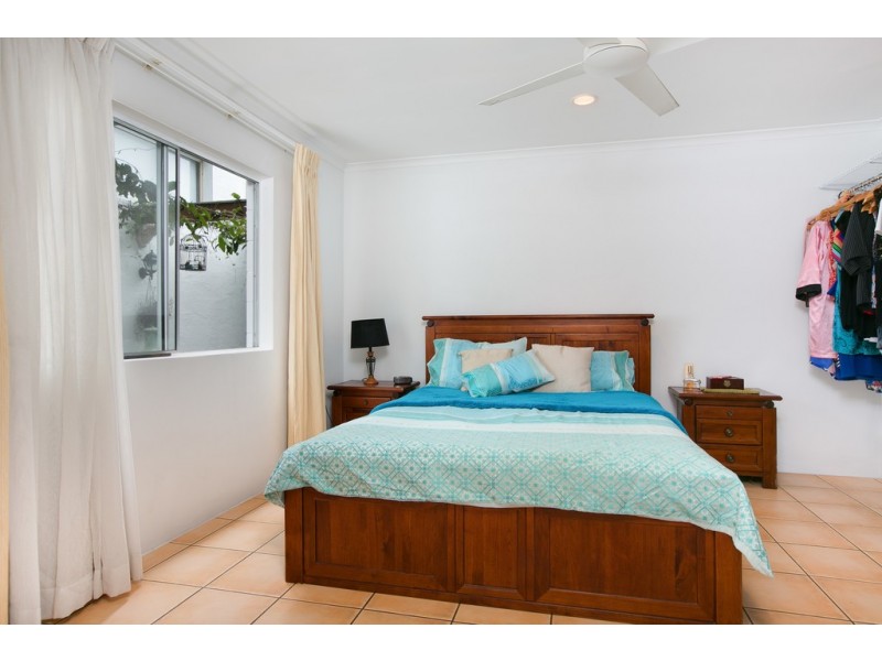 5 Helen Close, Smithfield QLD 4878