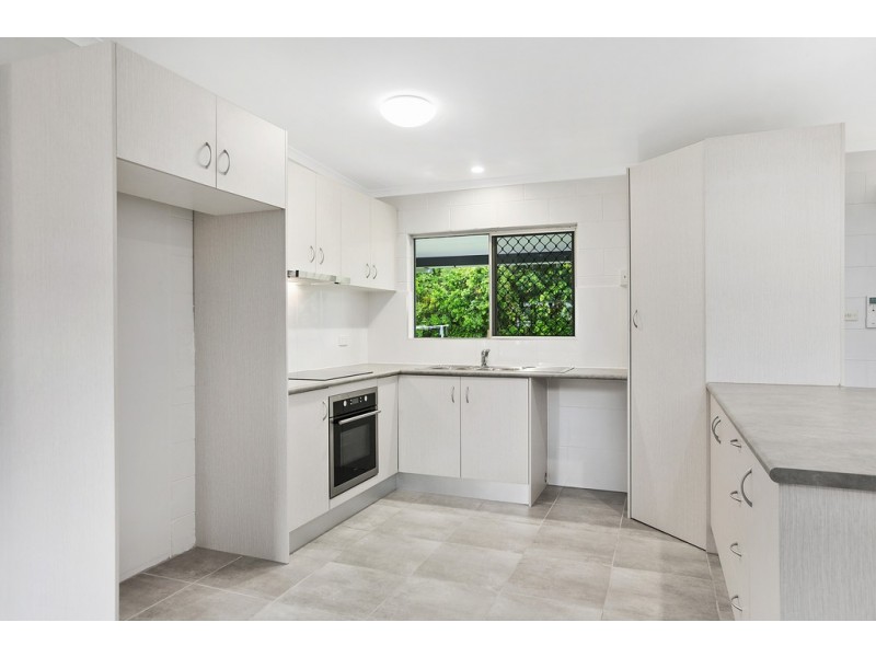 12 Dahlia Close, Mooroobool QLD 4870
