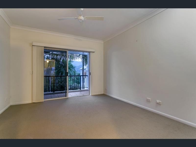 35/8-14 Munro Terrace, Mooroobool QLD 4870