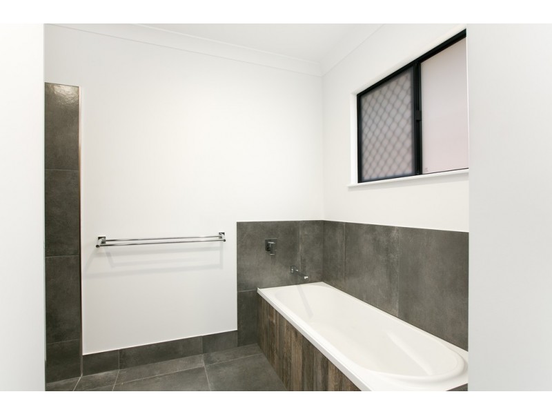 11 Elderberry Avenue, Bentley Park QLD 4869