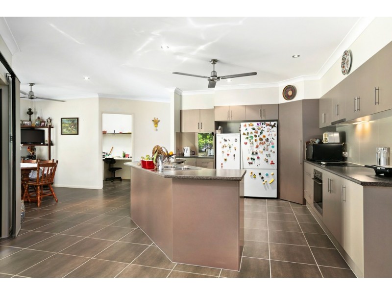 5 Malekula Close, Bentley Park QLD 4869