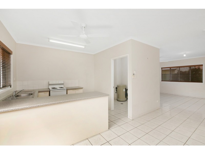 4/33 Balaclava Road, Earlville QLD 4870