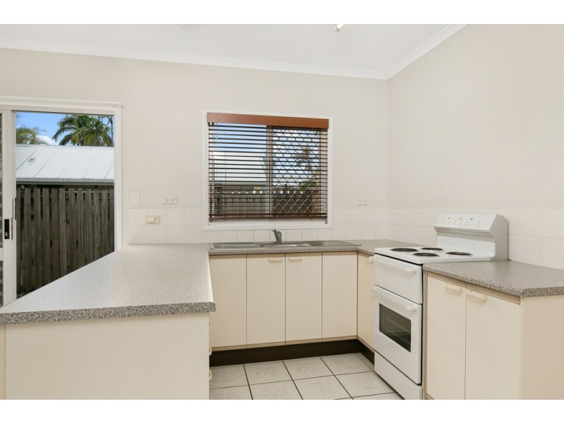 4/33 Balaclava Road, Earlville QLD 4870