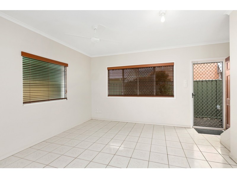 4/33 Balaclava Road, Earlville QLD 4870