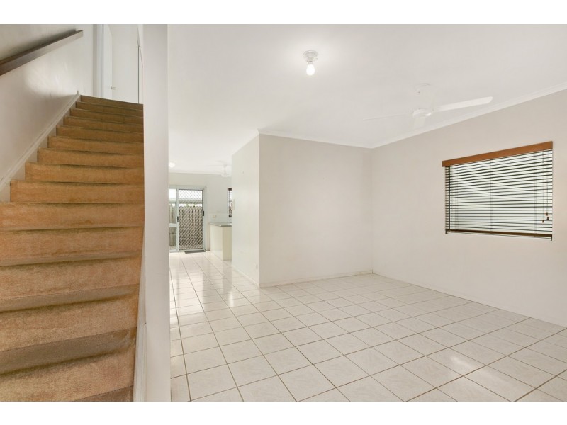 4/33 Balaclava Road, Earlville QLD 4870