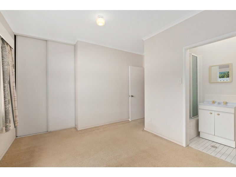 4/33 Balaclava Road, Earlville QLD 4870