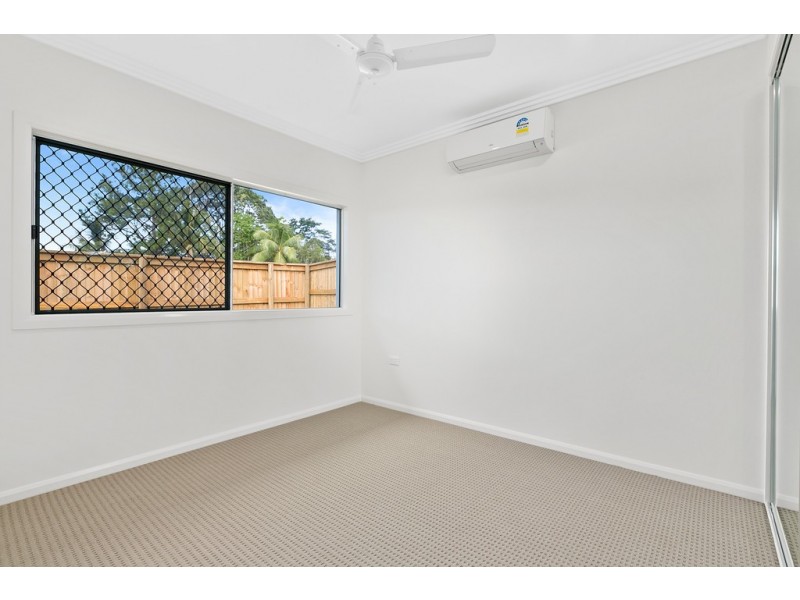 9 Halifax Drive, Redlynch QLD 4870