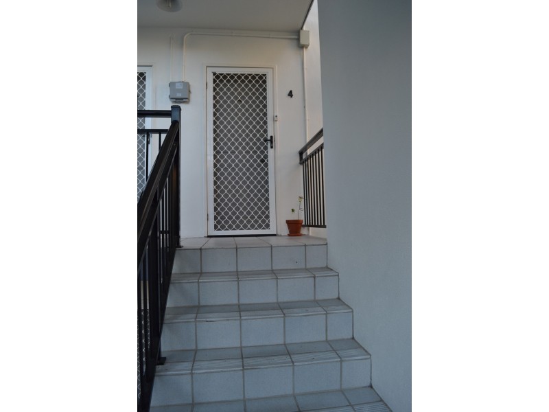 4/152 McLeod Street, Cairns North QLD 4870