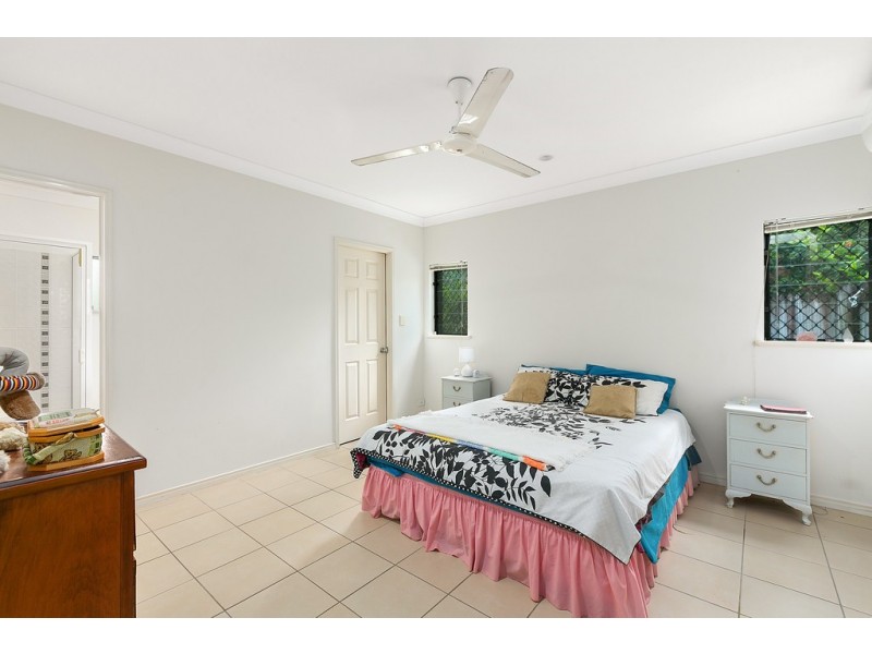 2 Etty Street, Kewarra Beach QLD 4879