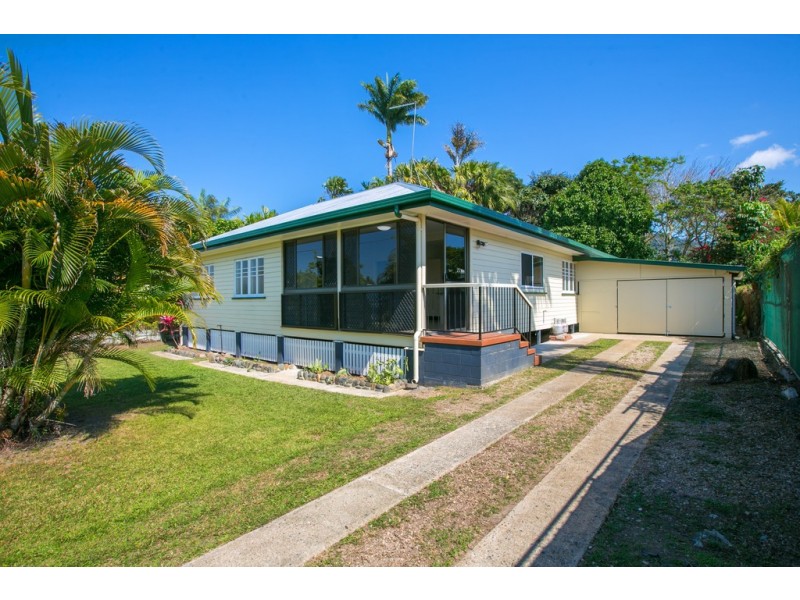 19 Olive Street, Manoora QLD 4870