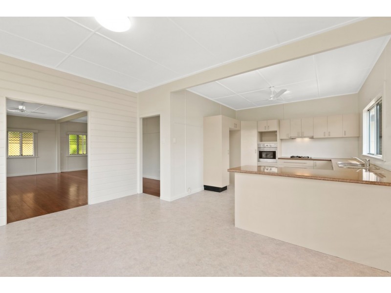19 Olive Street, Manoora QLD 4870