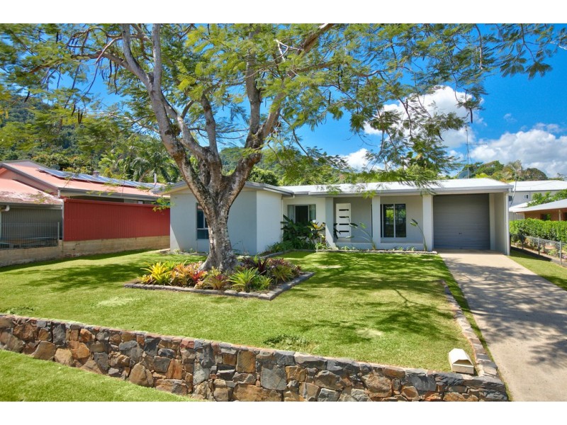 40 Kevin Street, Whitfield QLD 4870