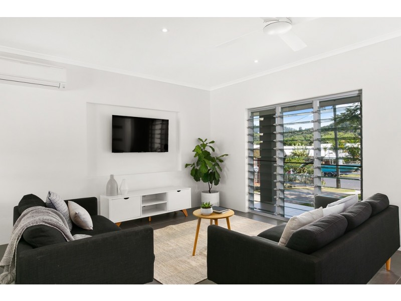 40 Kevin Street, Whitfield QLD 4870