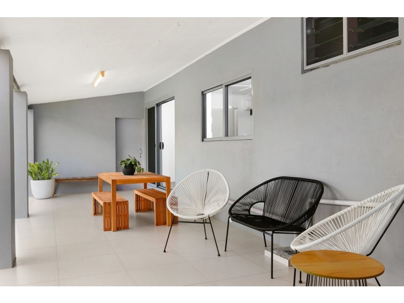 40 Kevin Street, Whitfield QLD 4870