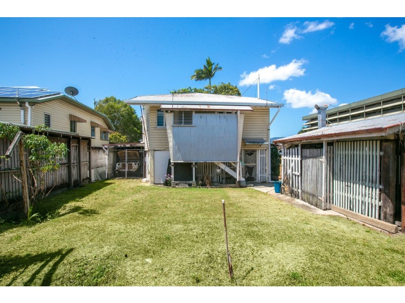 3 Boland Street, Westcourt QLD 4870