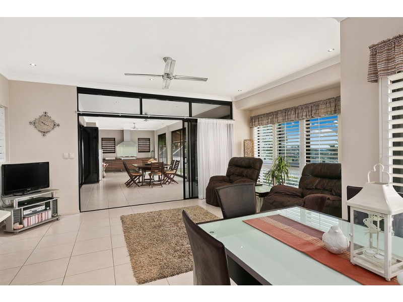 6 Jumna Close, Bentley Park QLD 4869