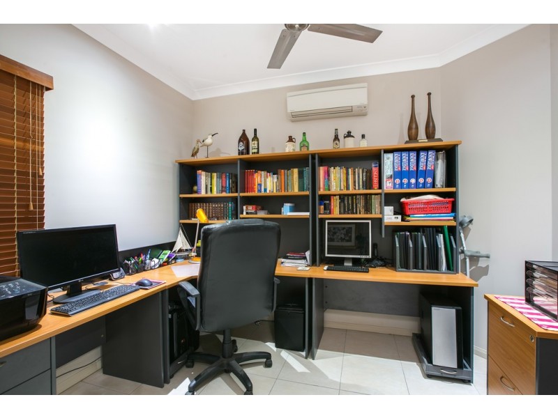 6 Jumna Close, Bentley Park QLD 4869